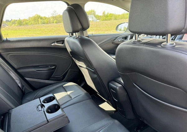 Opel Astra cena 29900 przebieg: 218000, rok produkcji 2014 z Rawa Mazowiecka małe 191